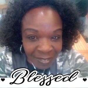 Meet your Posher, Pam